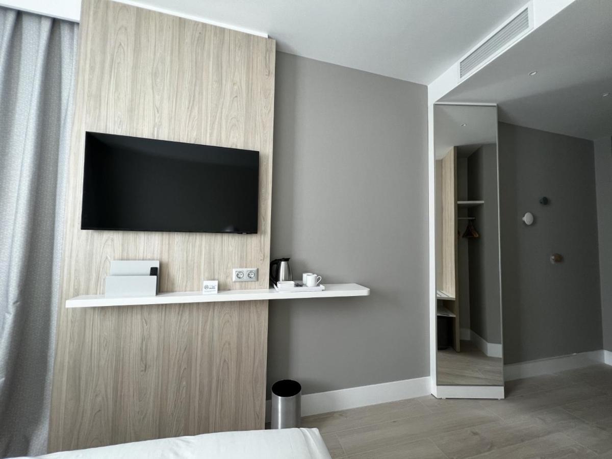 Holiday Inn Express - Madrid - Airport By Ihg Exterior foto