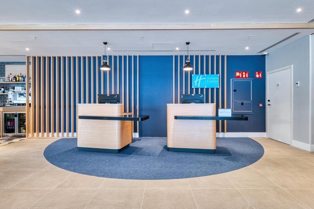Holiday Inn Express - Madrid - Airport By Ihg Exterior foto