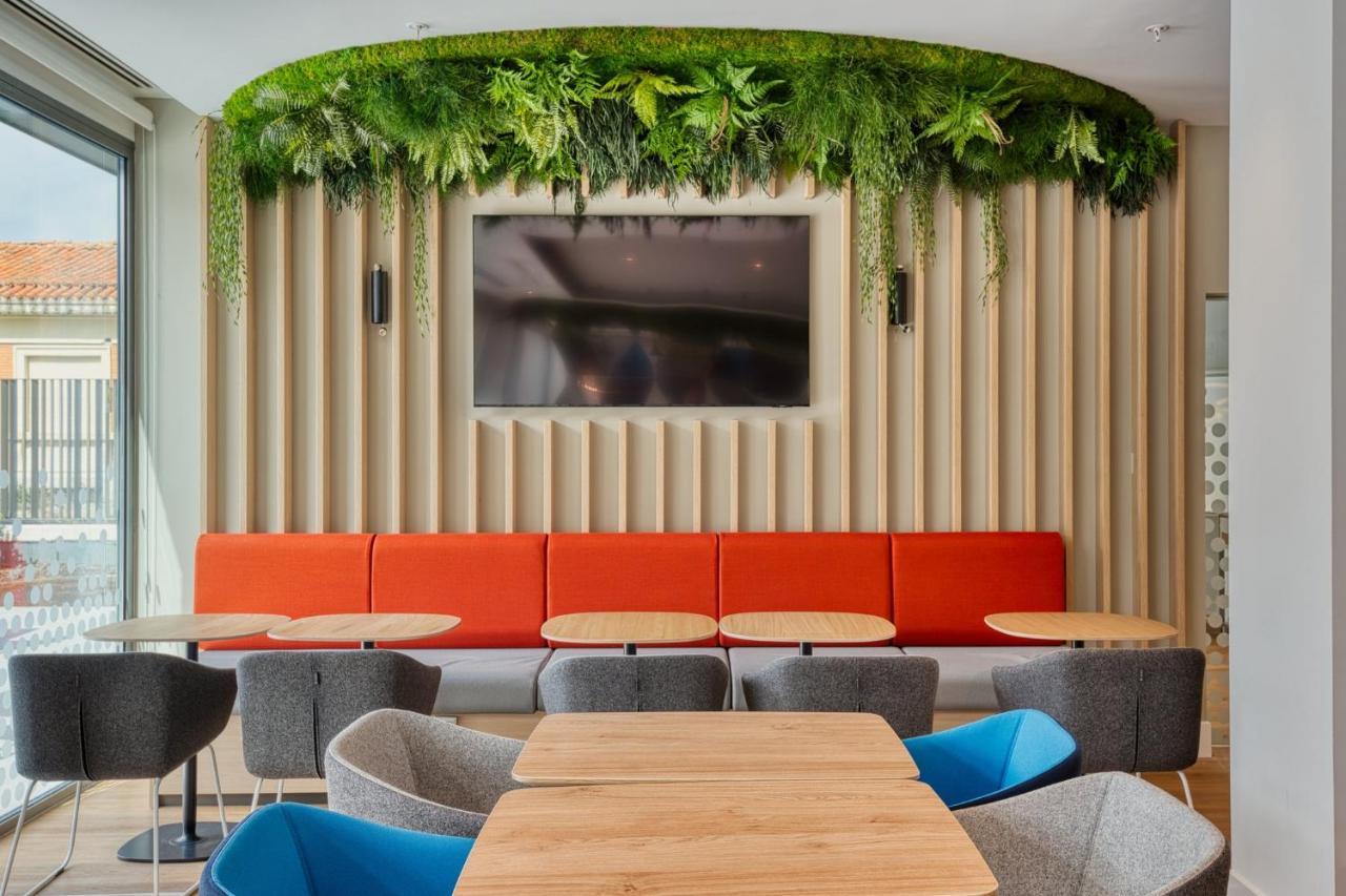 Holiday Inn Express - Madrid - Airport By Ihg Exterior foto