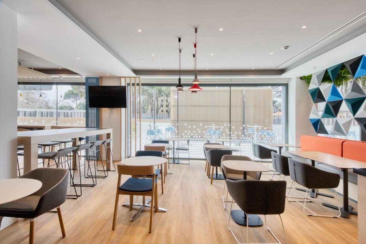 Holiday Inn Express - Madrid - Airport By Ihg Exterior foto