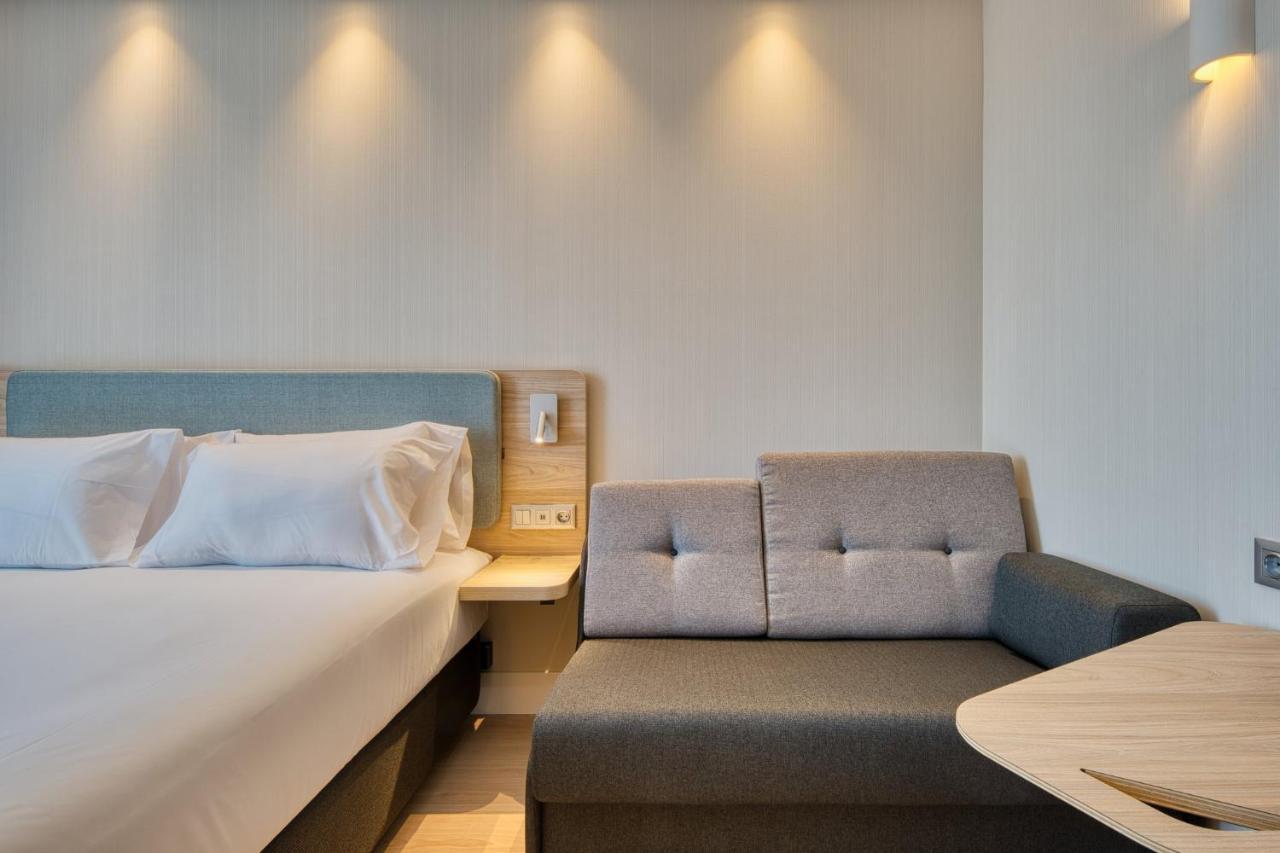 Holiday Inn Express - Madrid - Airport By Ihg Exterior foto