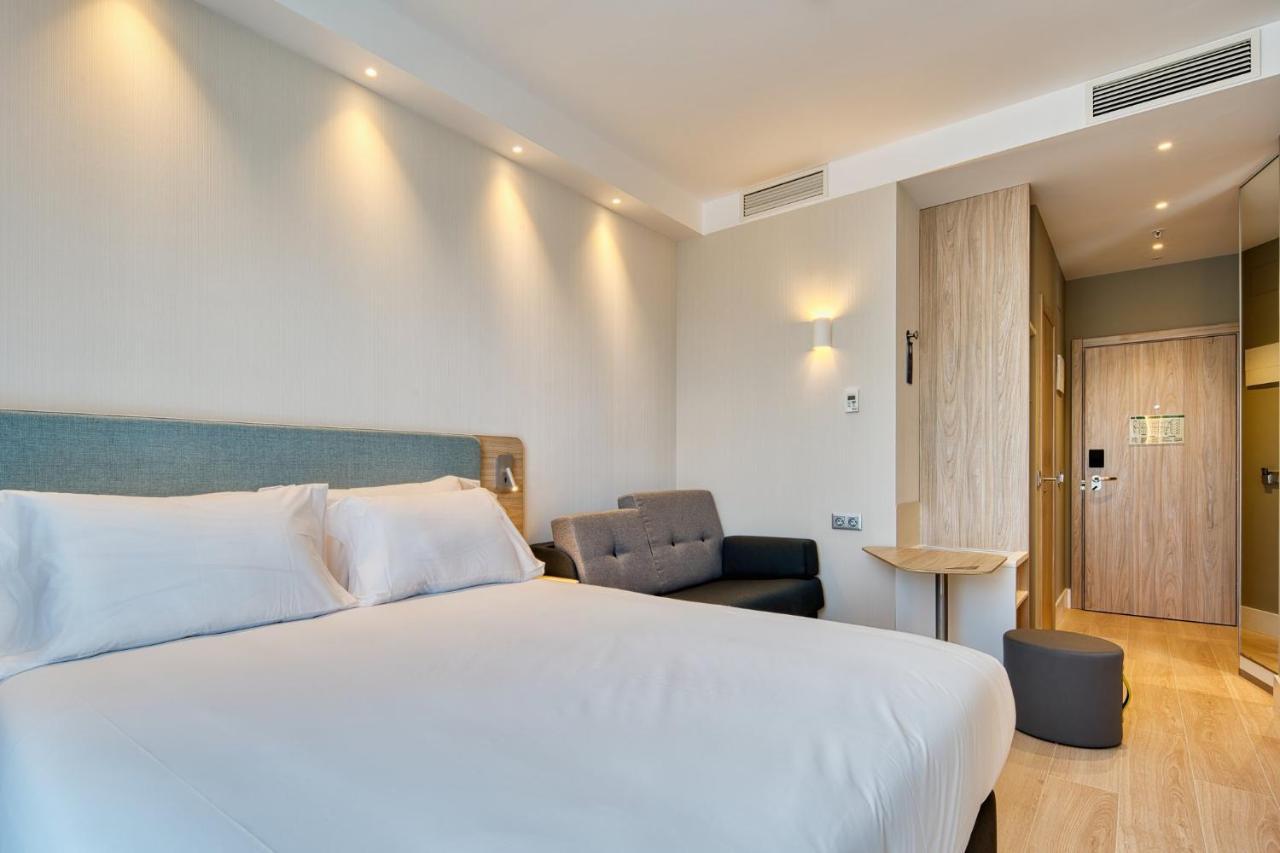 Holiday Inn Express - Madrid - Airport By Ihg Exterior foto