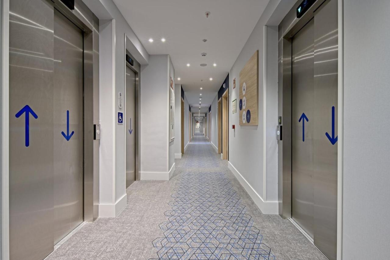 Holiday Inn Express - Madrid - Airport By Ihg Exterior foto