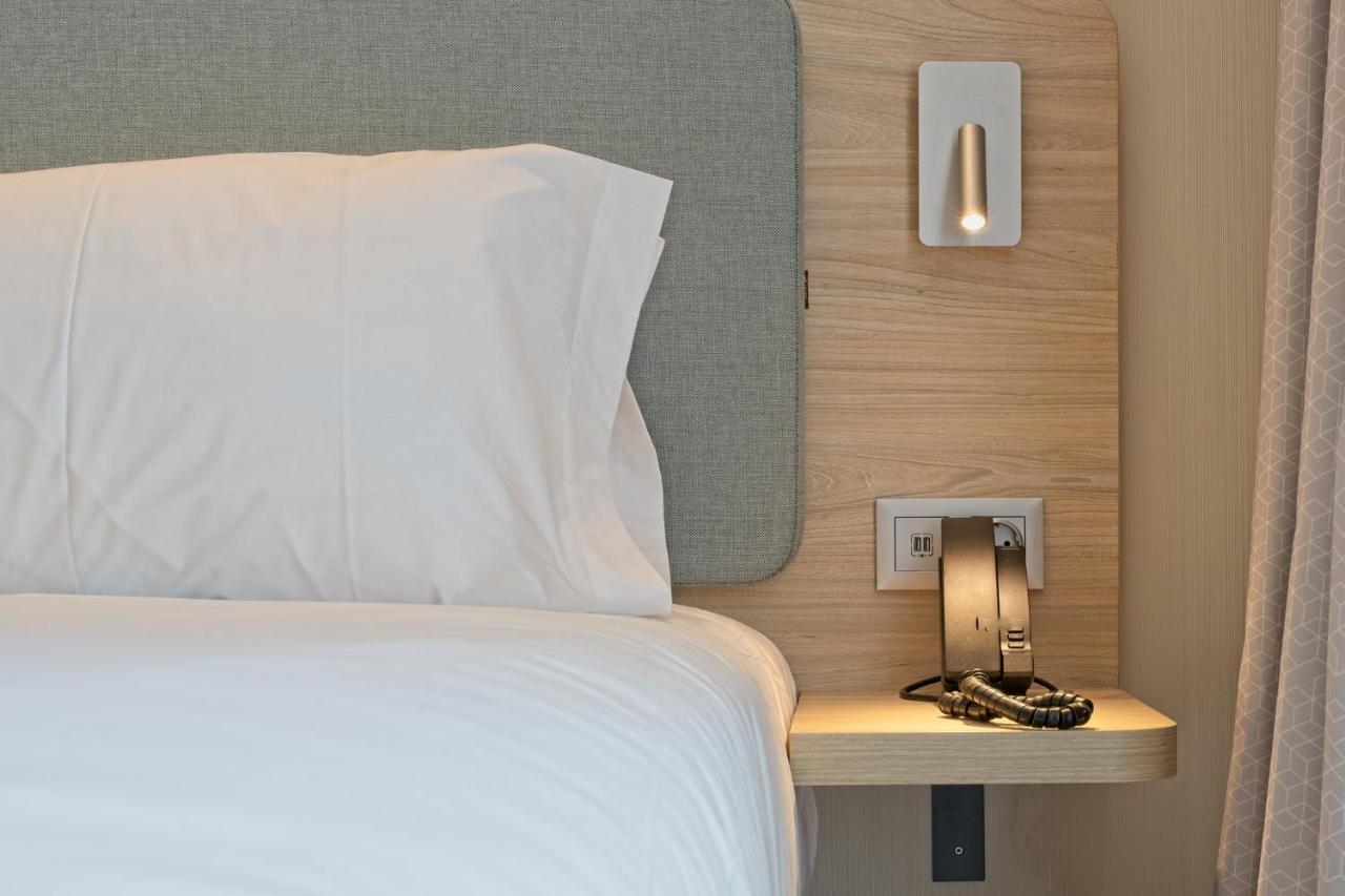 Holiday Inn Express - Madrid - Airport By Ihg Exterior foto