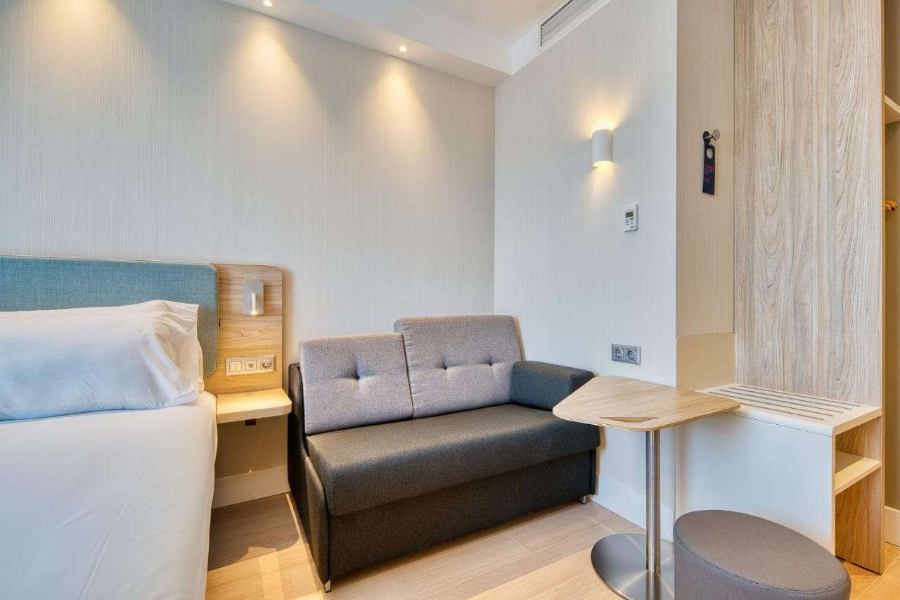 Holiday Inn Express - Madrid - Airport By Ihg Exterior foto