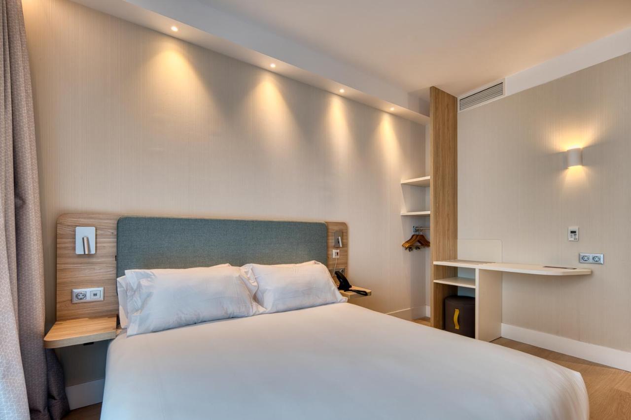 Holiday Inn Express - Madrid - Airport By Ihg Exterior foto