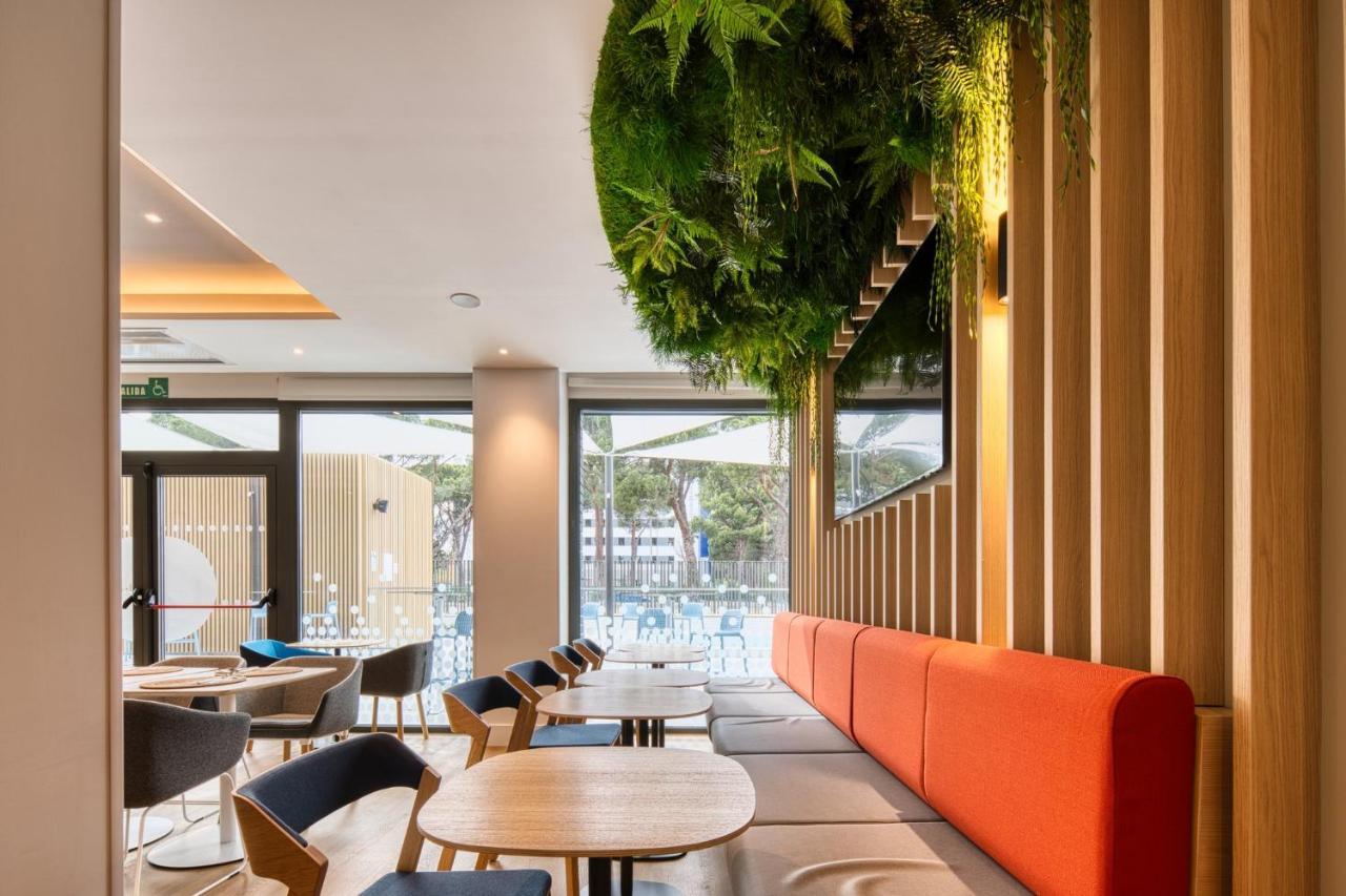 Holiday Inn Express - Madrid - Airport By Ihg Exterior foto