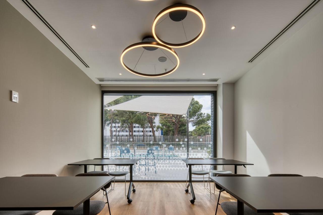 Holiday Inn Express - Madrid - Airport By Ihg Exterior foto